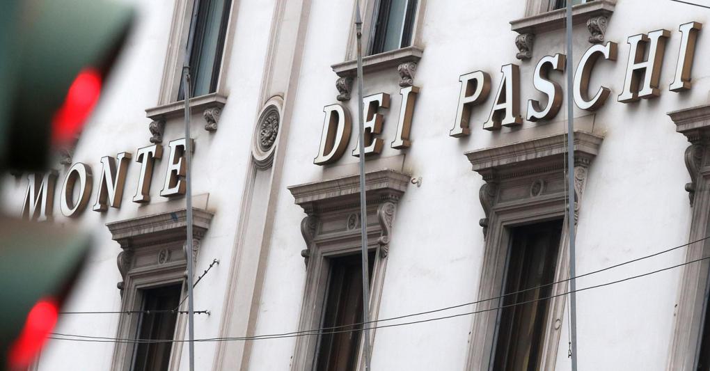Borsa sale banca mps